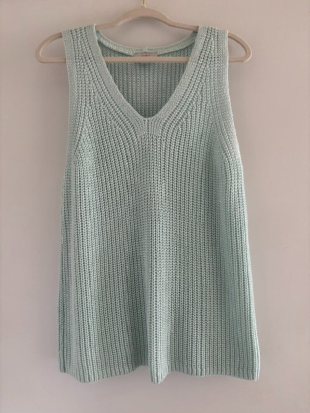 Loft Sleeveless V-Neck Sweater Tank Top in Mint Green